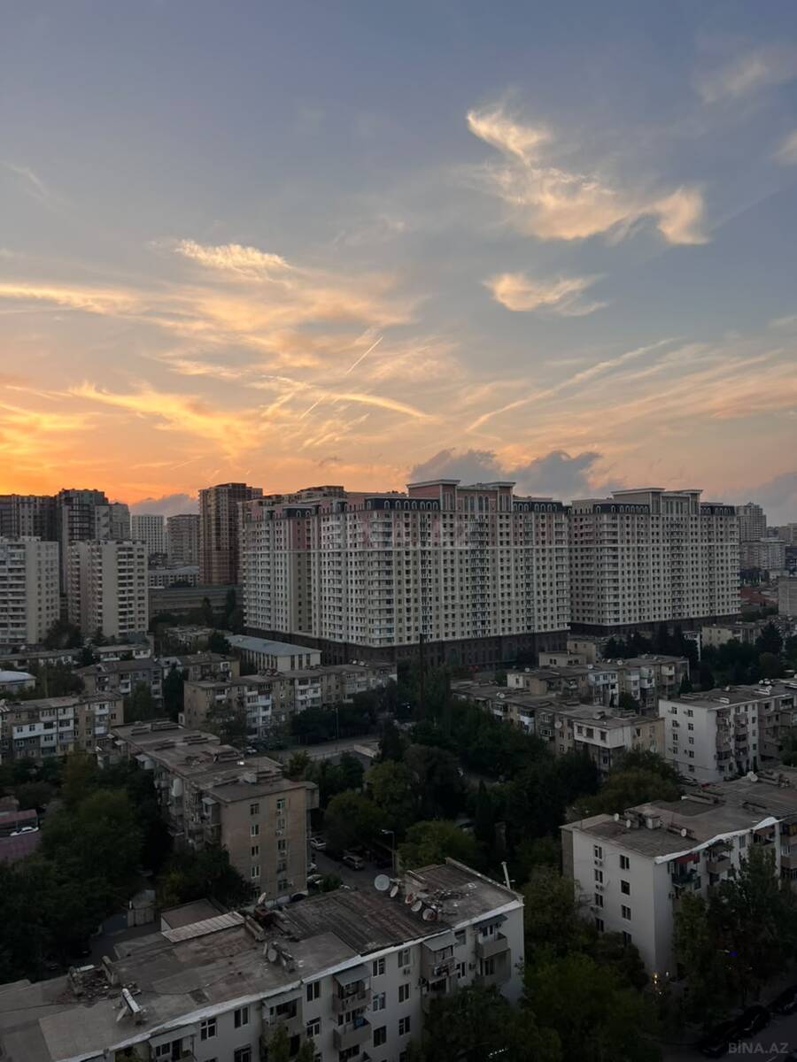 4 otaqlı Yeni tikili, Elmlər Akademiyası m., Bakı