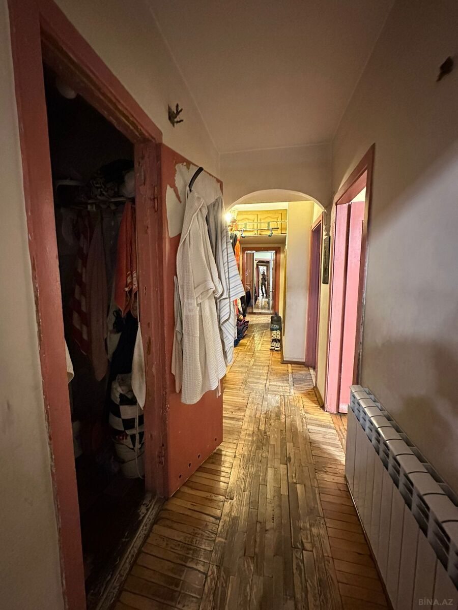 3 otaqlı Köhnə tikili, 28 May m., Bakı