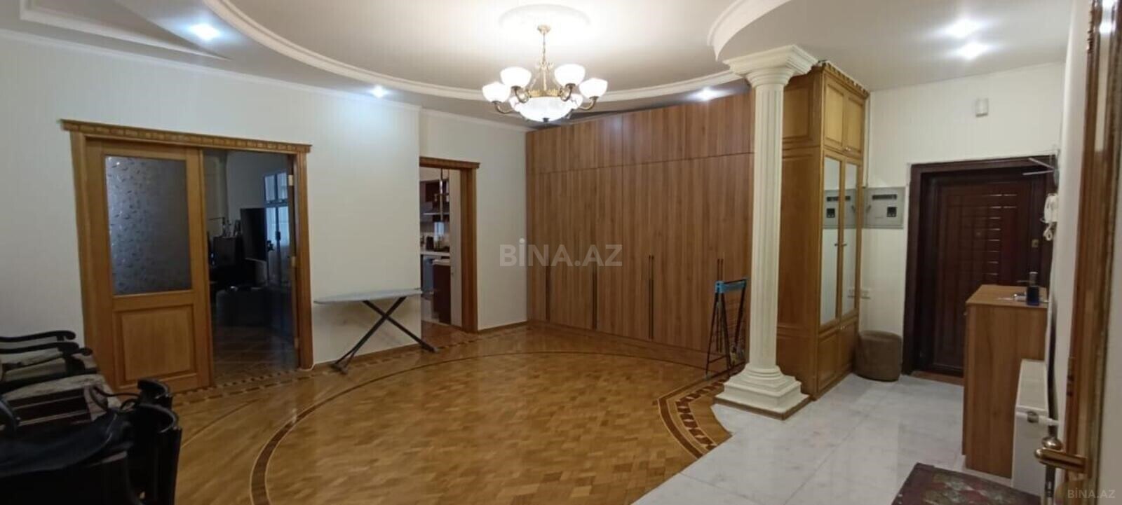 4 otaqlı Yeni tikili, Nizami m., Bakı