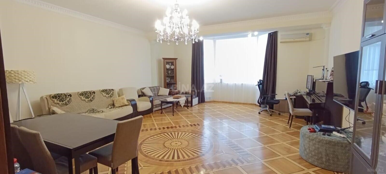 4 otaqlı Yeni tikili, Nizami m., Bakı