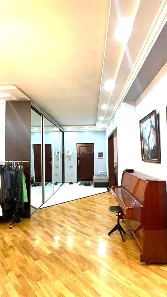 3 otaqlı Yeni tikili, Nəsimi r., Bakı