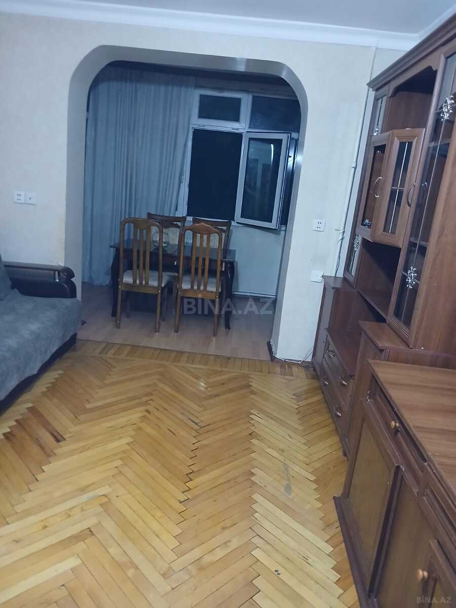 3 otaqlı Köhnə tikili, İnşaatçılar m., Bakı