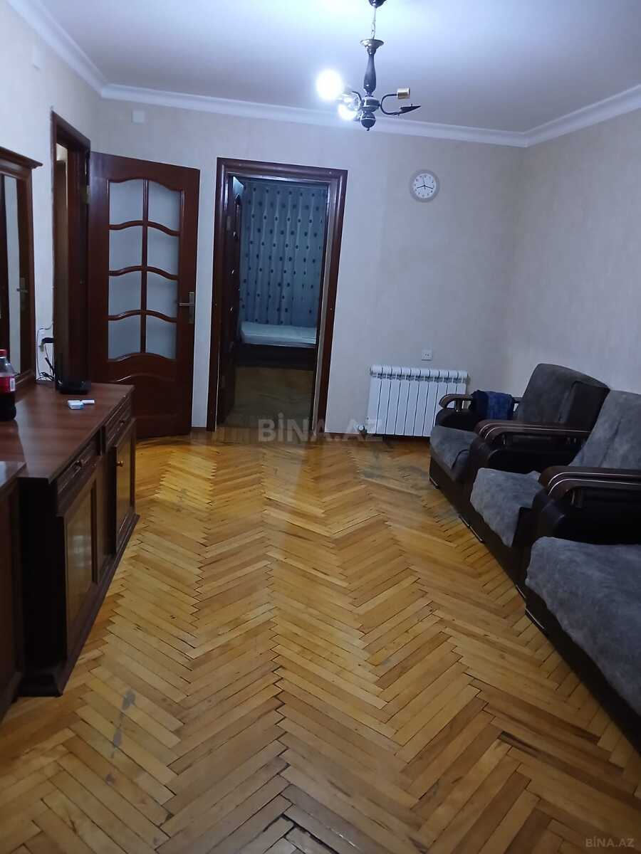 3 otaqlı Köhnə tikili, İnşaatçılar m., Bakı