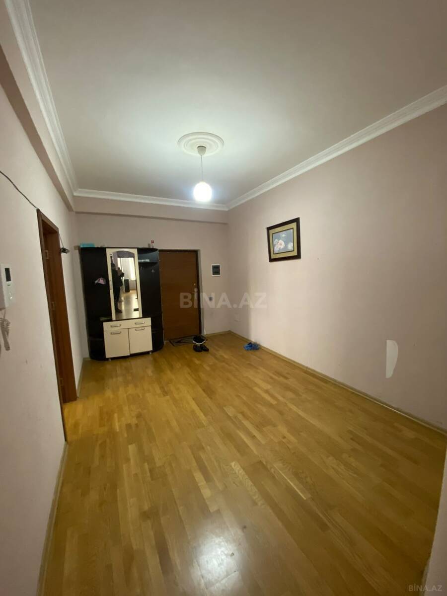 3 otaqlı Yeni tikili, Şah İsmayıl Xətai m., Bakı