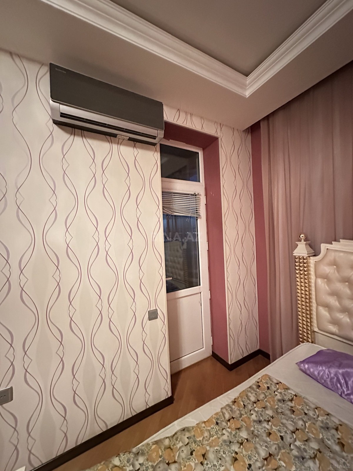3 otaqlı Yeni tikili, Xırdalan