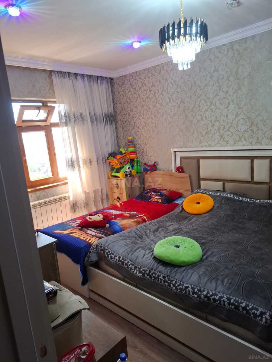 4 otaqlı Köhnə tikili, Yeni Günəşli q., Bakı