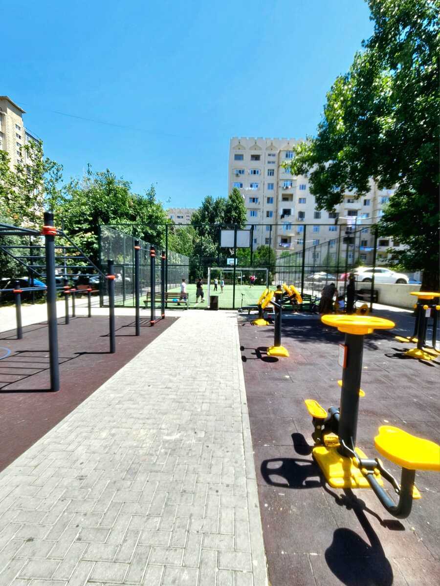 4 otaqlı Köhnə tikili, Yeni Günəşli q., Bakı
