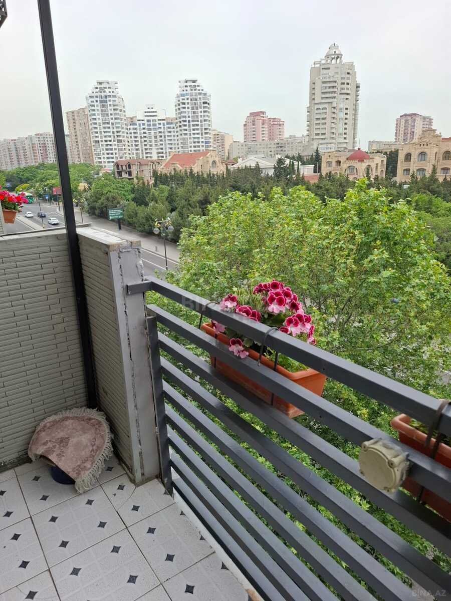 2 otaqlı Köhnə tikili, Nizami m., Bakı