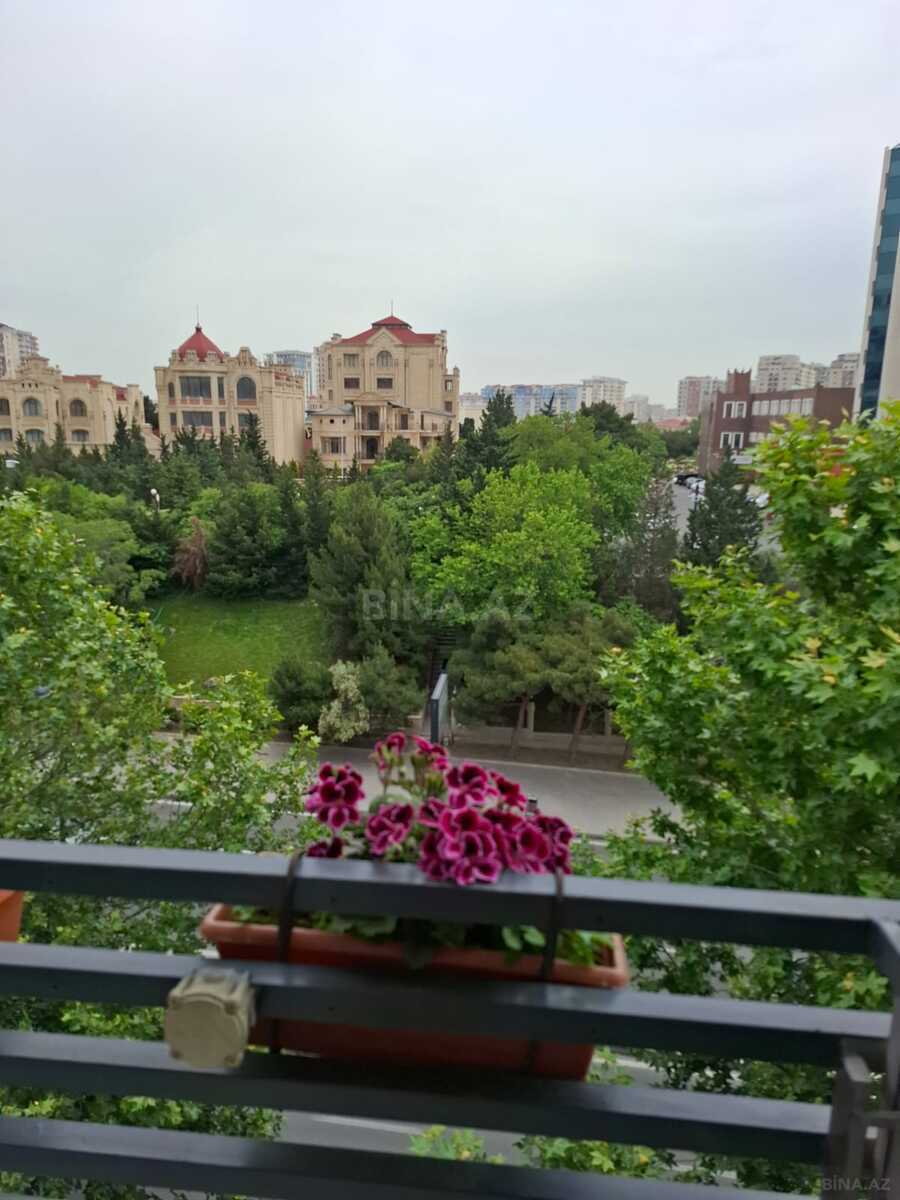 2 otaqlı Köhnə tikili, Nizami m., Bakı
