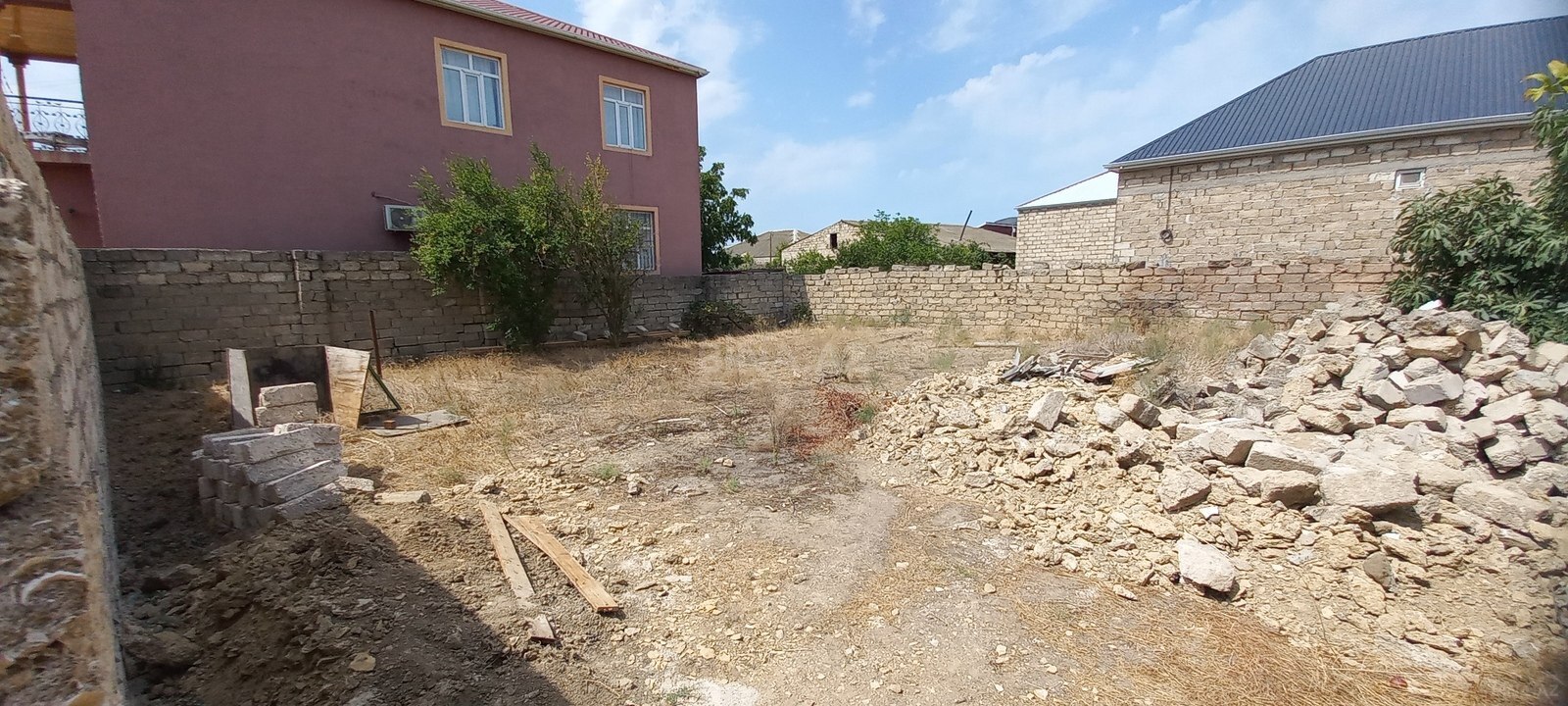Torpaq Binə q., Bakı