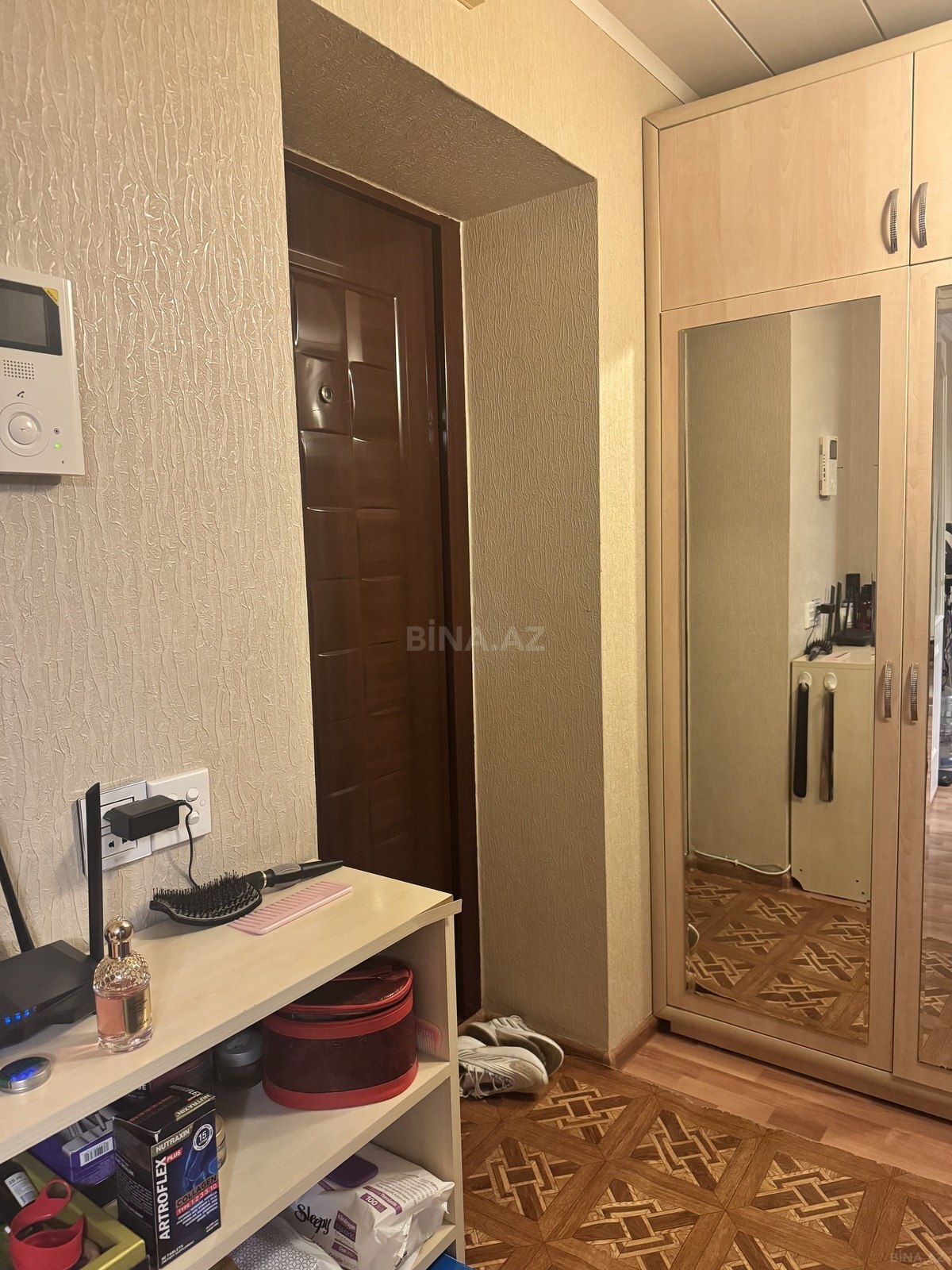 2 otaqlı Köhnə tikili, Qara Qarayev m., Bakı