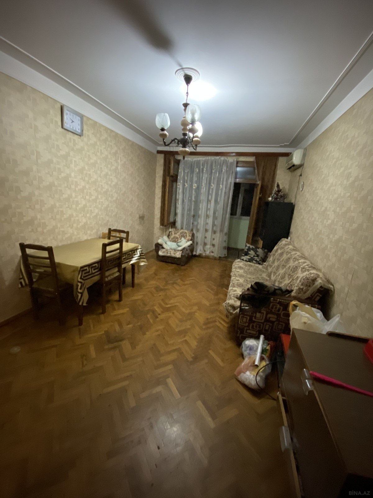 2 otaqlı Köhnə tikili, Elmlər Akademiyası m., Bakı