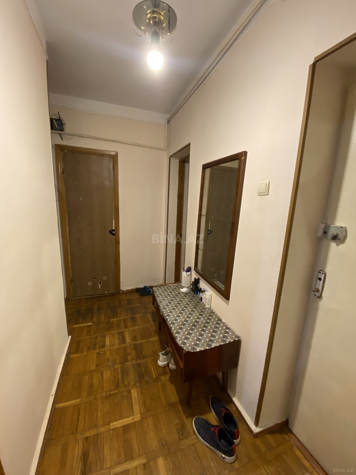 2 otaqlı Köhnə tikili, Elmlər Akademiyası m., Bakı