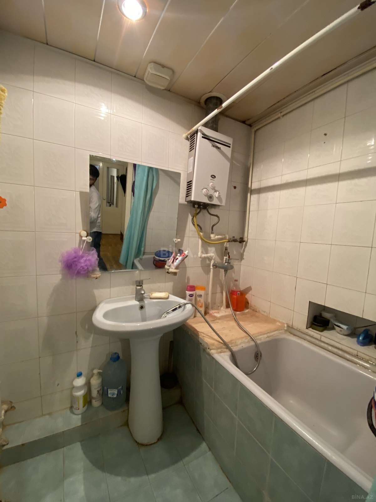 2 otaqlı Köhnə tikili, Elmlər Akademiyası m., Bakı