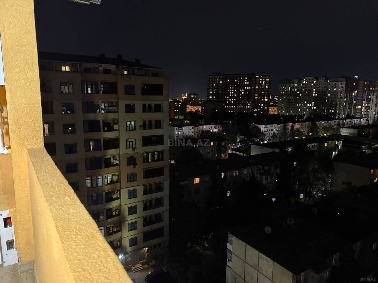 3 otaqlı Yeni tikili, Memar Əcəmi m., Bakı