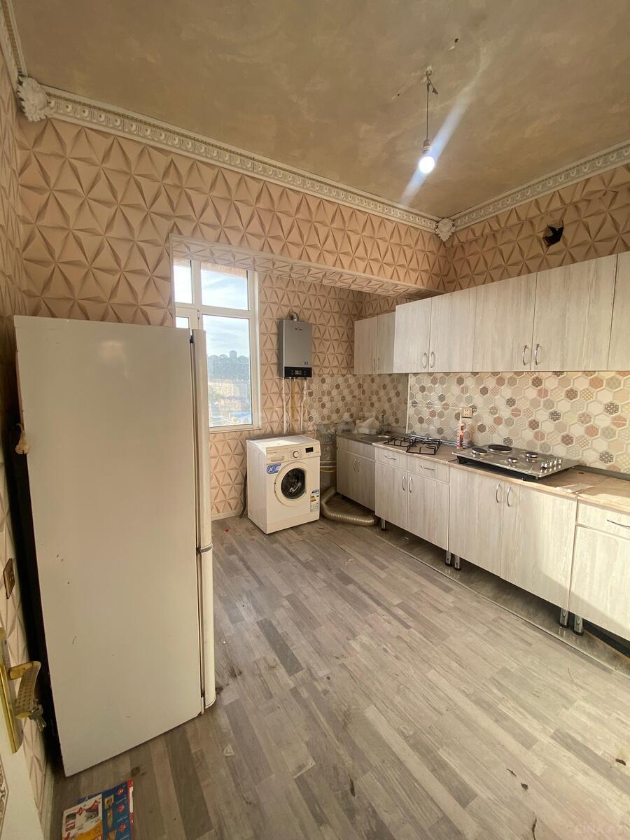2 otaqlı Köhnə tikili, Qaraçuxur q., Bakı