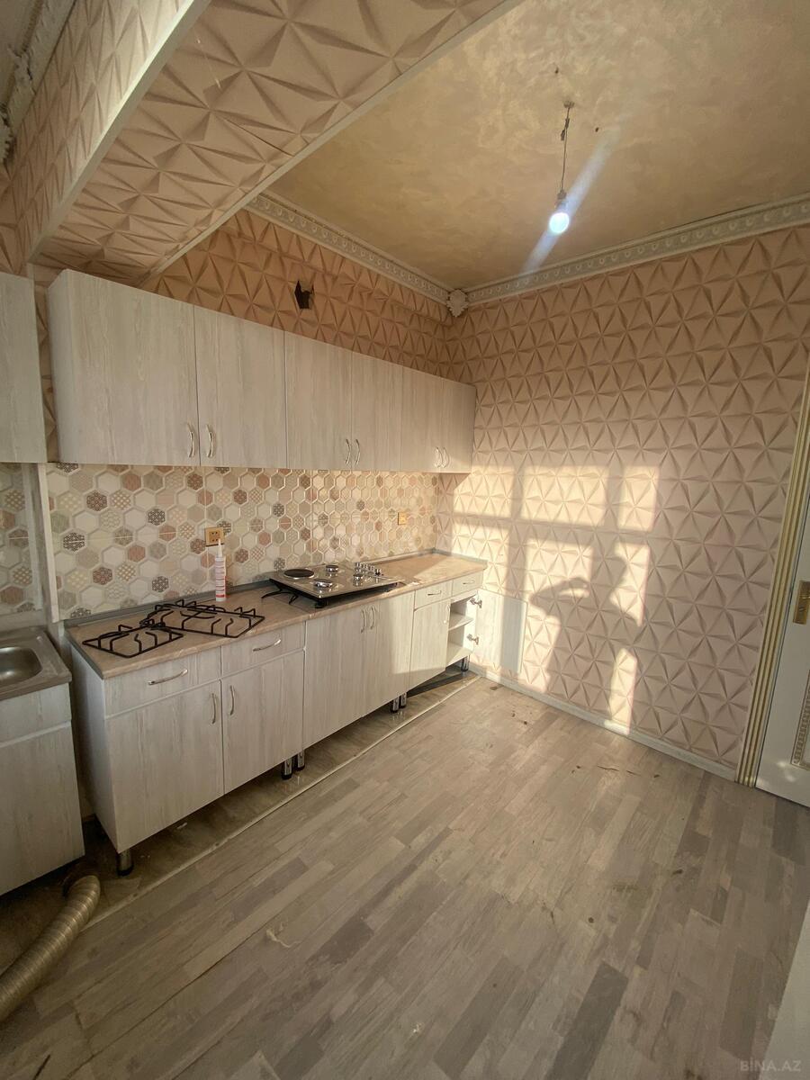 2 otaqlı Köhnə tikili, Qaraçuxur q., Bakı