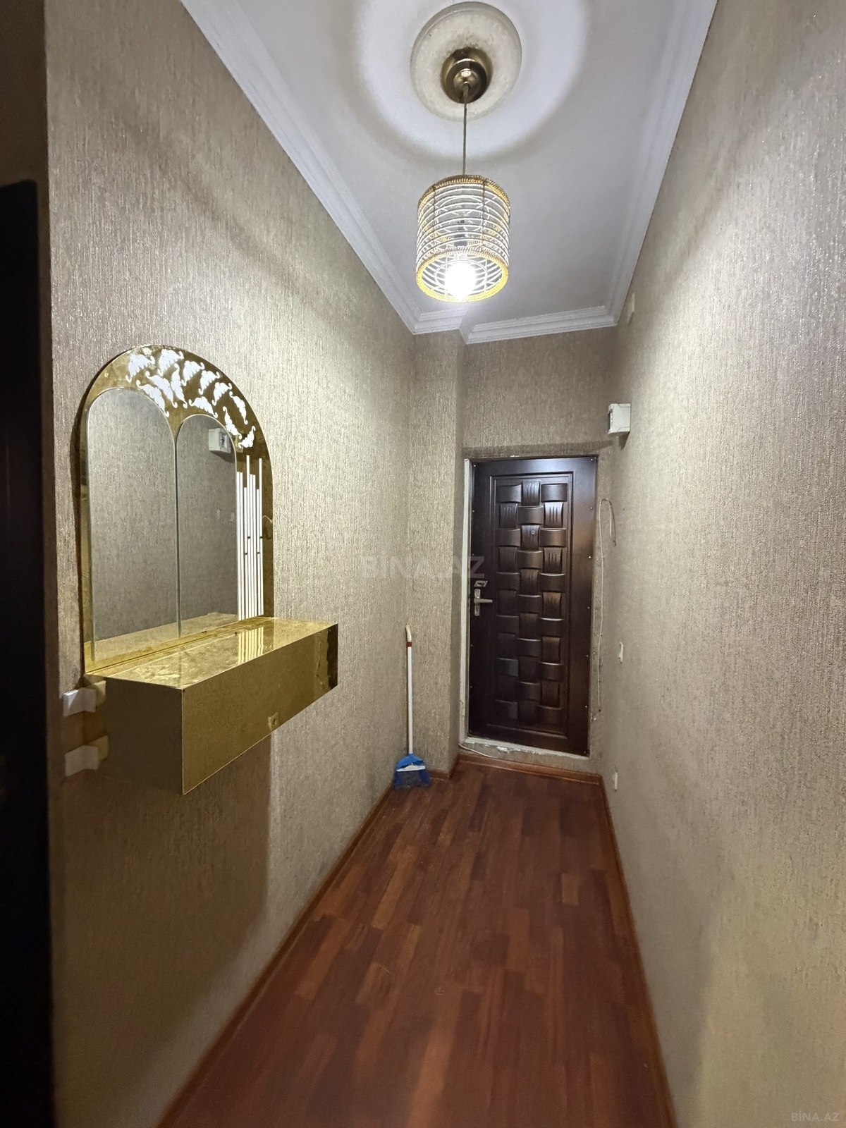 2 otaqlı Köhnə tikili, Neftçilər m., Bakı