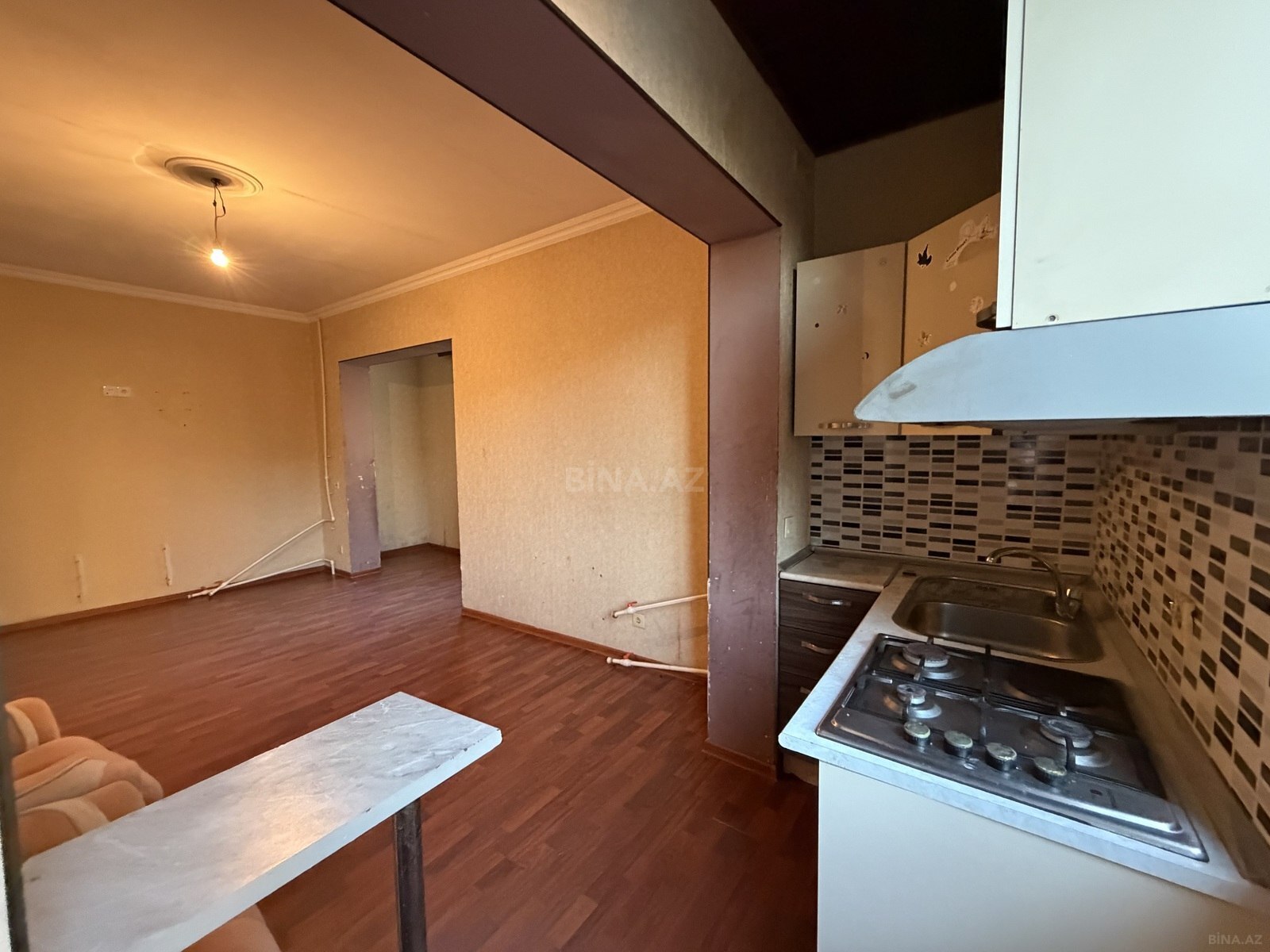 2 otaqlı Köhnə tikili, Neftçilər m., Bakı