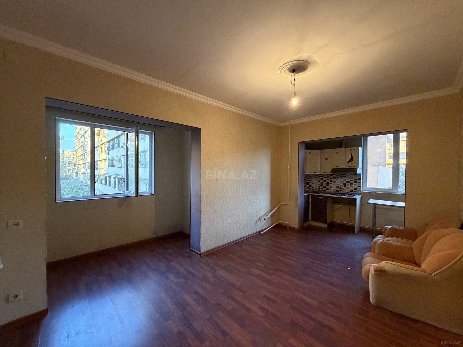 2 otaqlı Köhnə tikili, Neftçilər m., Bakı