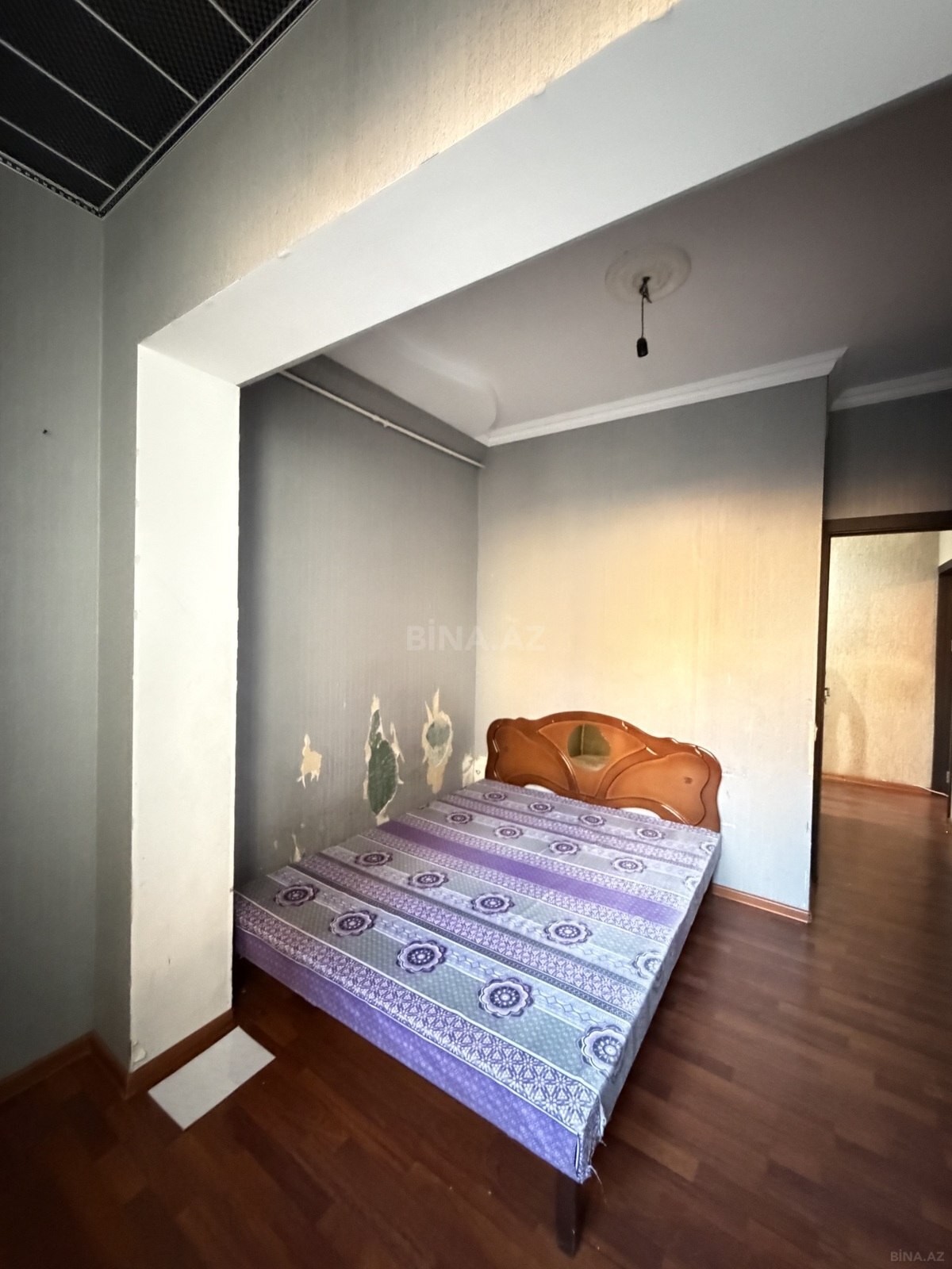 2 otaqlı Köhnə tikili, Neftçilər m., Bakı
