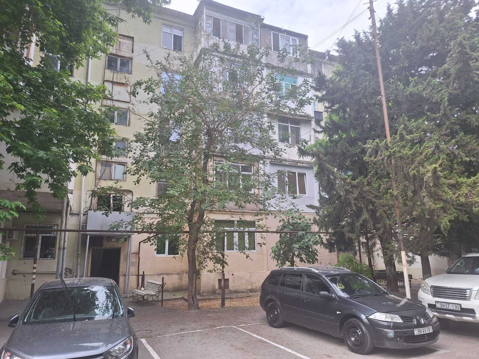 2 otaqlı Köhnə tikili, Qara Qarayev m., Bakı