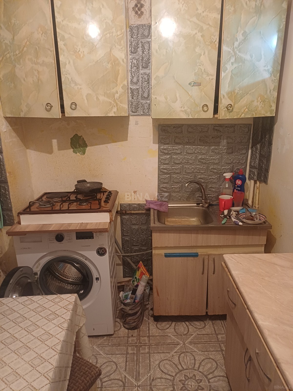 2 otaqlı Köhnə tikili, Qara Qarayev m., Bakı