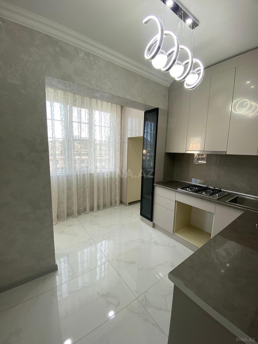 2 otaqlı Köhnə tikili, Bakıxanov q., Bakı