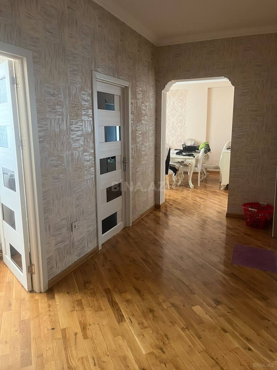 3 otaqlı Yeni tikili, Xırdalan