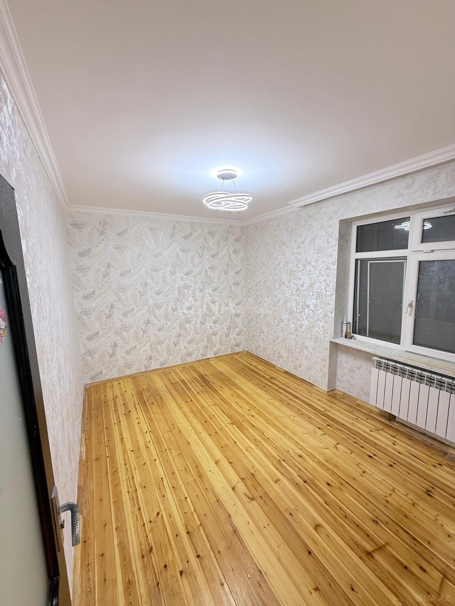 2 otaqlı Köhnə tikili, Əhmədli m., Bakı