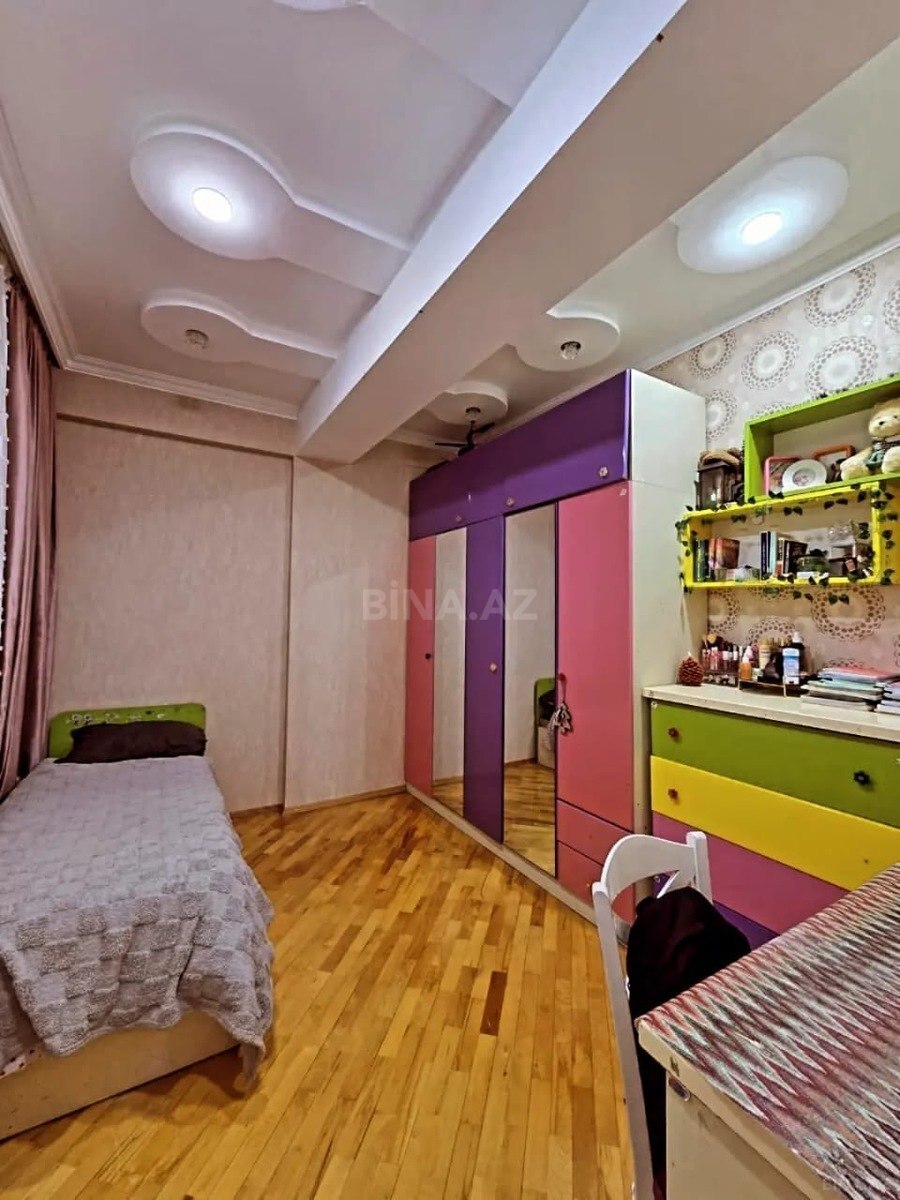 3 otaqlı Yeni tikili, Xırdalan