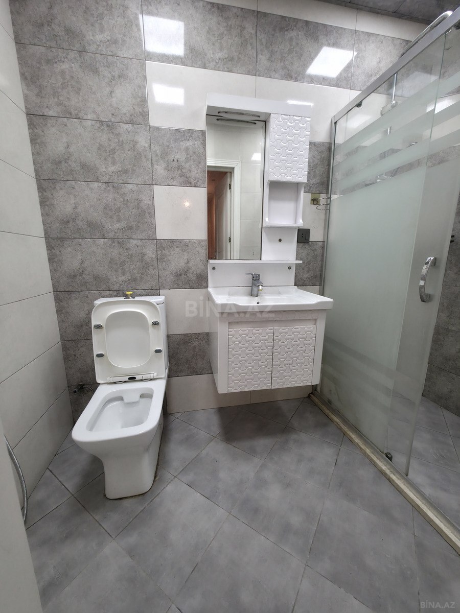 3 otaqlı Köhnə tikili, Bakıxanov q., Bakı