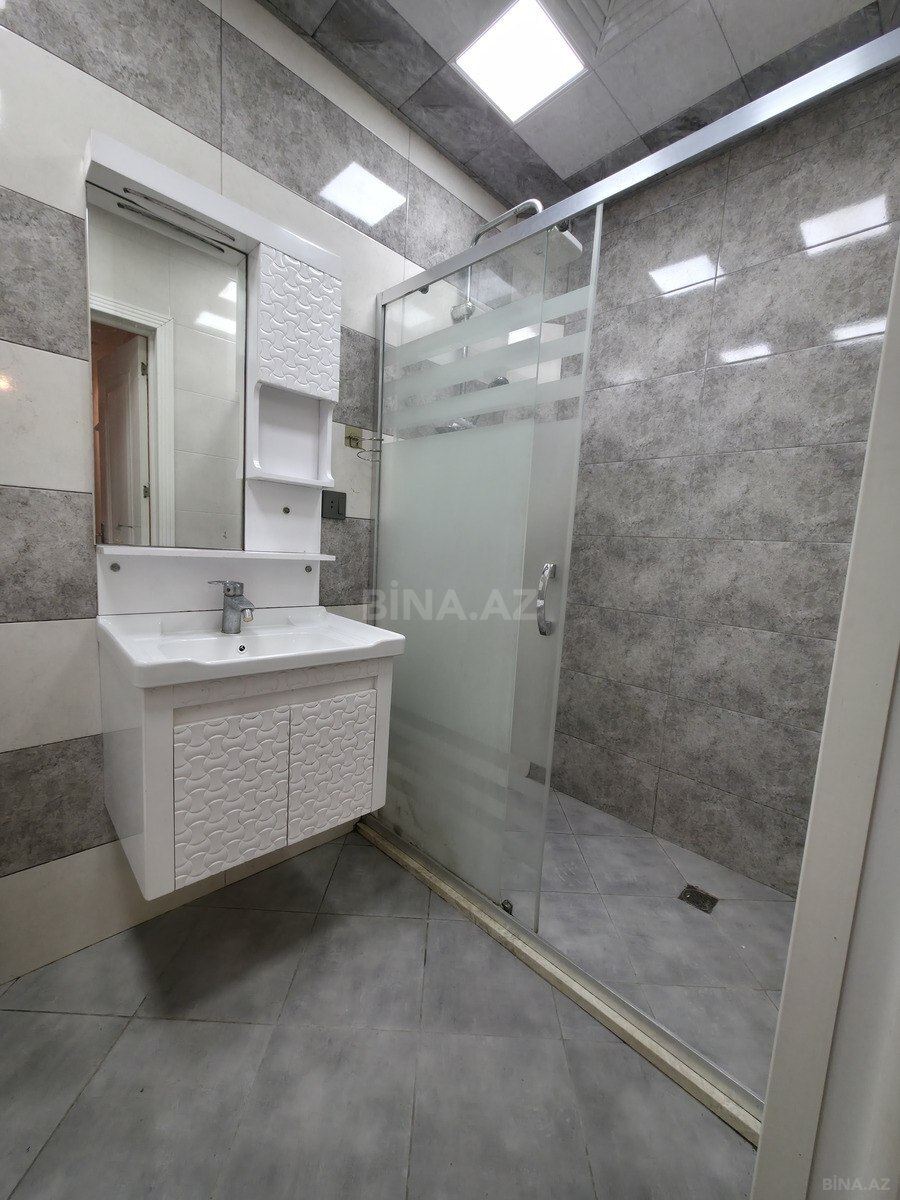 3 otaqlı Köhnə tikili, Bakıxanov q., Bakı