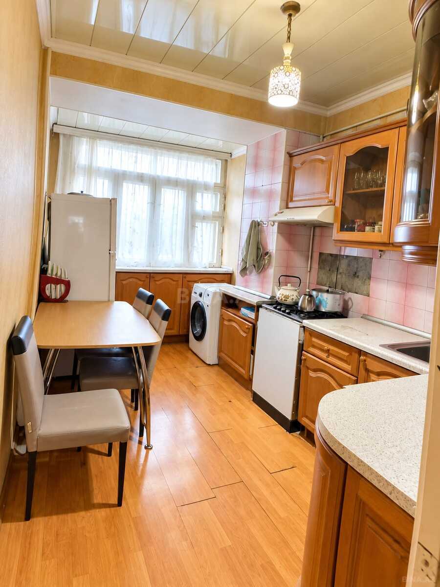 3 otaqlı Köhnə tikili, Gənclik m., Bakı