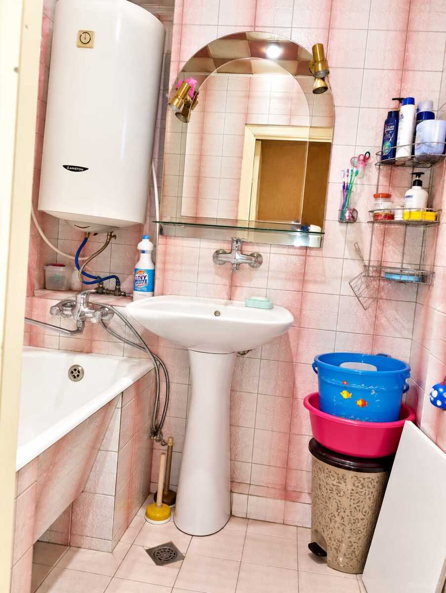 3 otaqlı Köhnə tikili, Gənclik m., Bakı