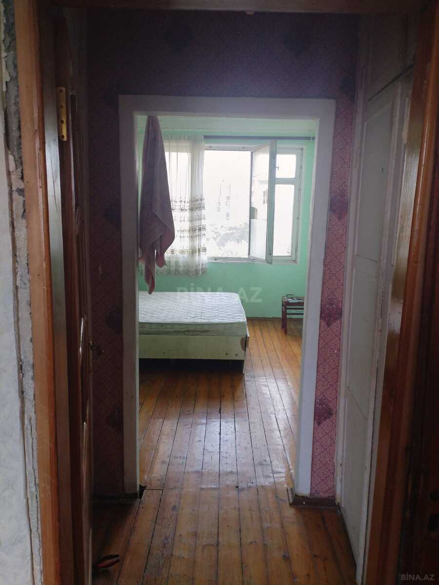 3 otaqlı Köhnə tikili, Memar Əcəmi m., Bakı