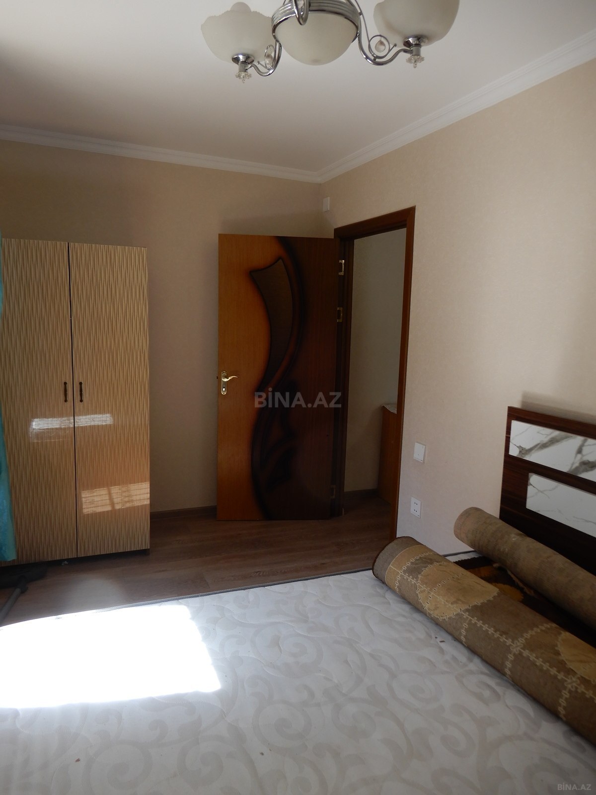 2 otaqlı Köhnə tikili, Qara Qarayev m., Bakı