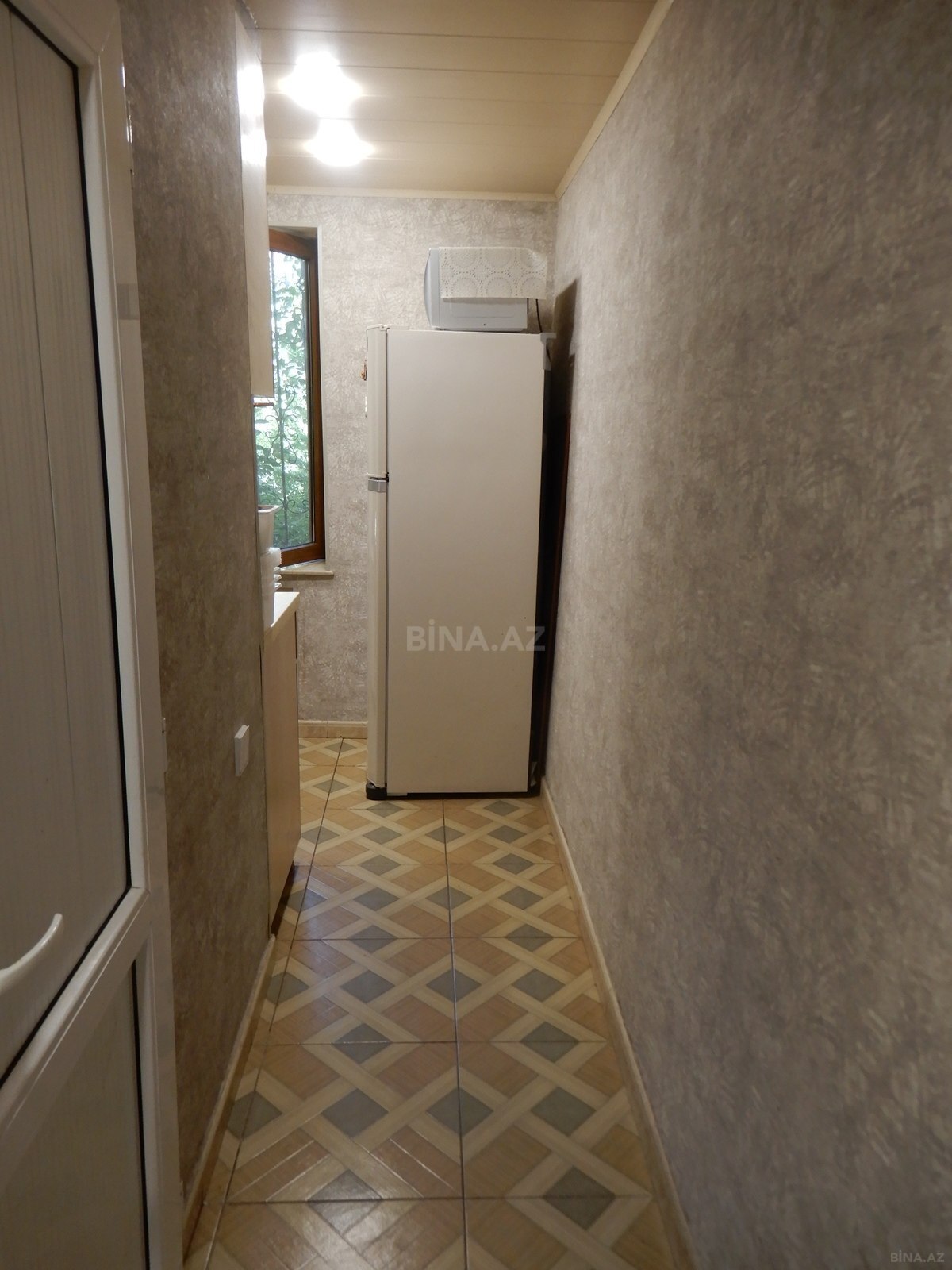 2 otaqlı Köhnə tikili, Qara Qarayev m., Bakı