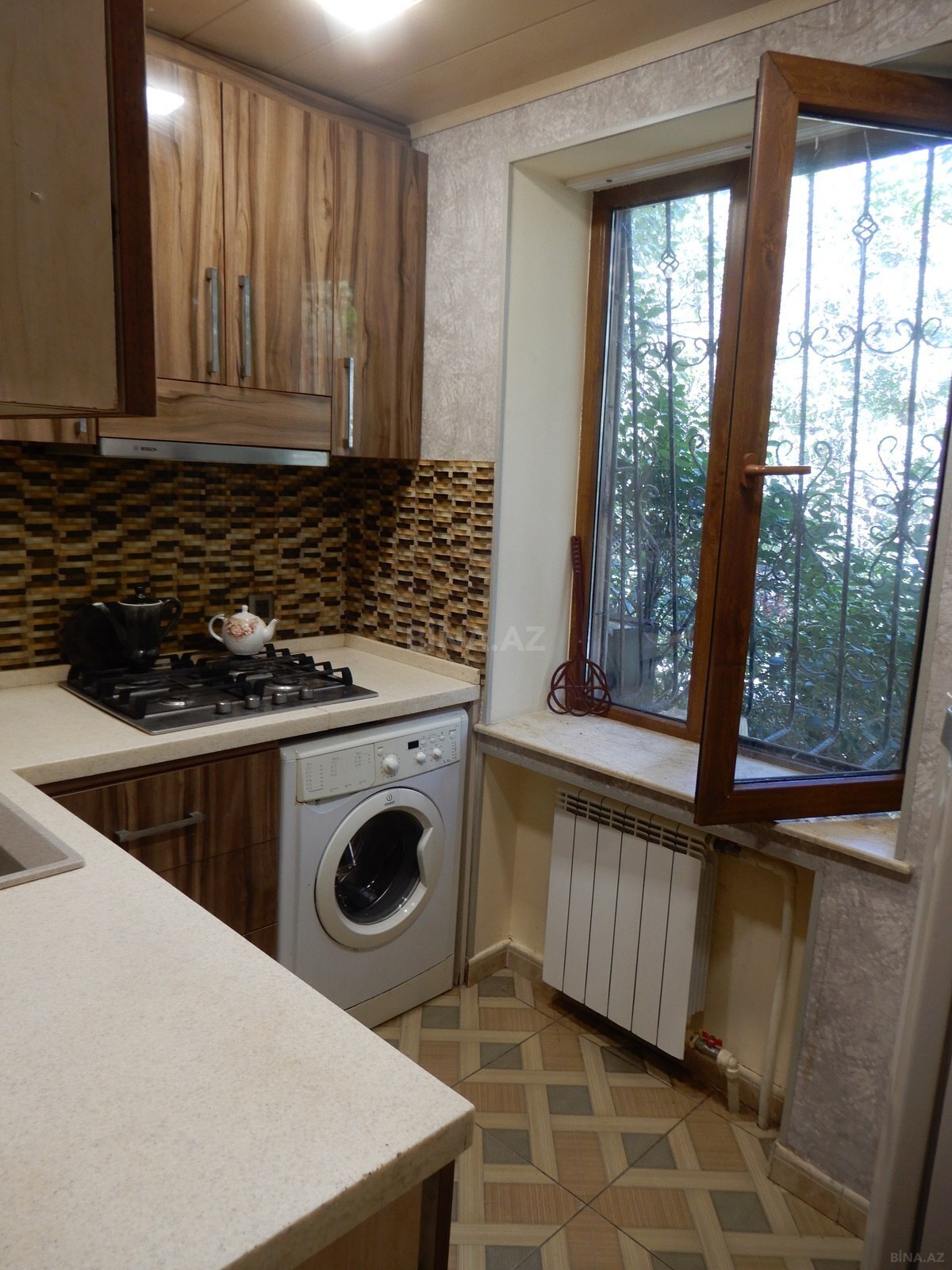 2 otaqlı Köhnə tikili, Qara Qarayev m., Bakı