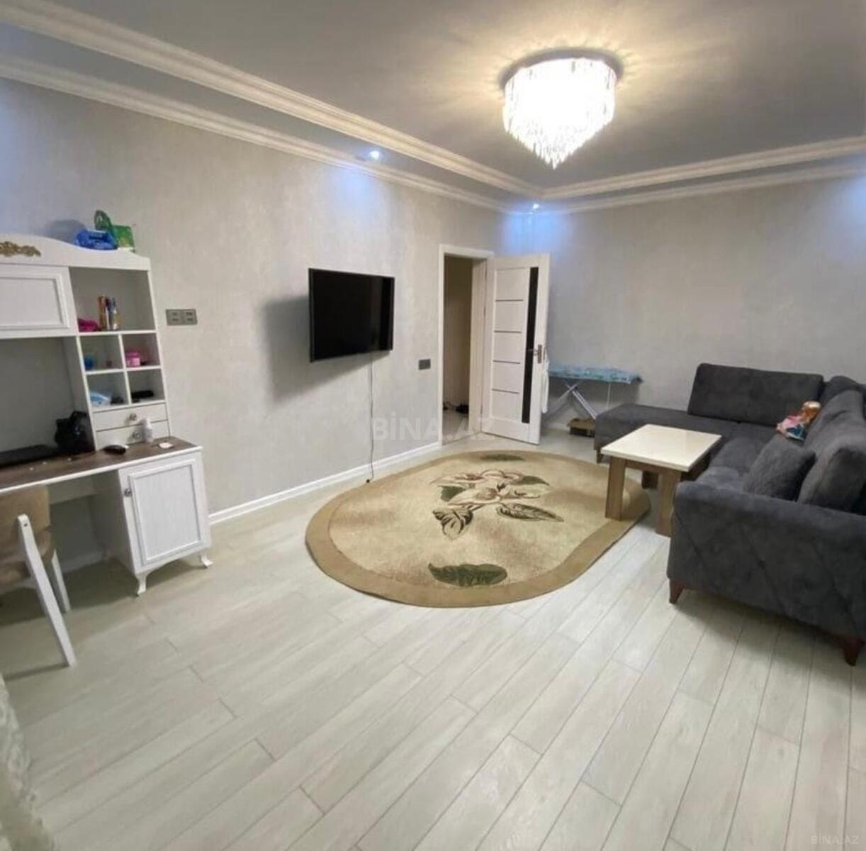 2 otaqlı Köhnə tikili, Memar Əcəmi m., Bakı