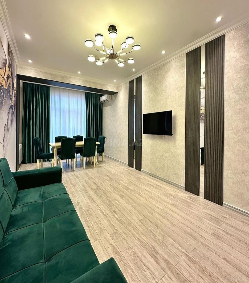3 otaqlı Köhnə tikili, Memar Əcəmi m., Bakı