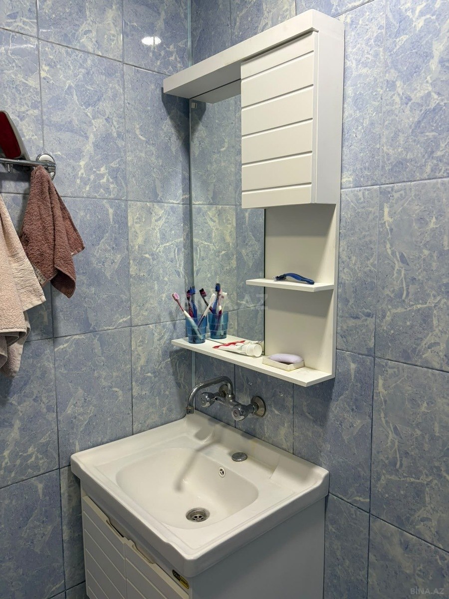 2 otaqlı Köhnə tikili, Gənclik m., Bakı