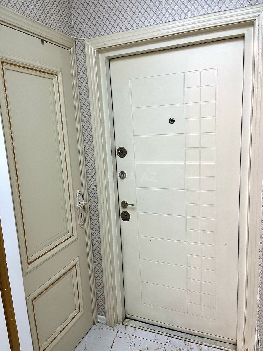 3 otaqlı Köhnə tikili, Memar Əcəmi m., Bakı