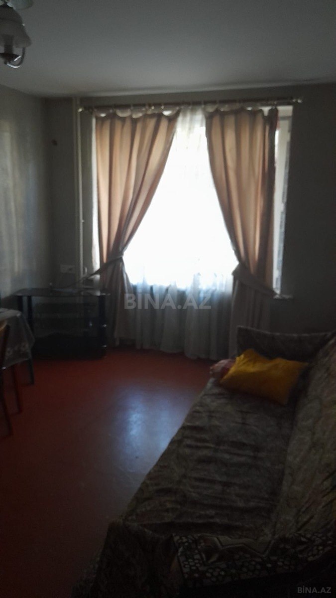 2 otaqlı Köhnə tikili, Neftçilər m., Bakı