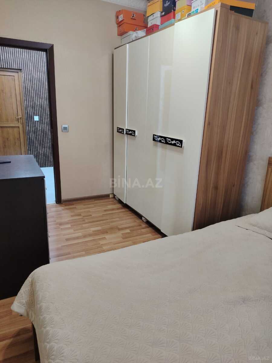 3 otaqlı Köhnə tikili, Memar Əcəmi m., Bakı