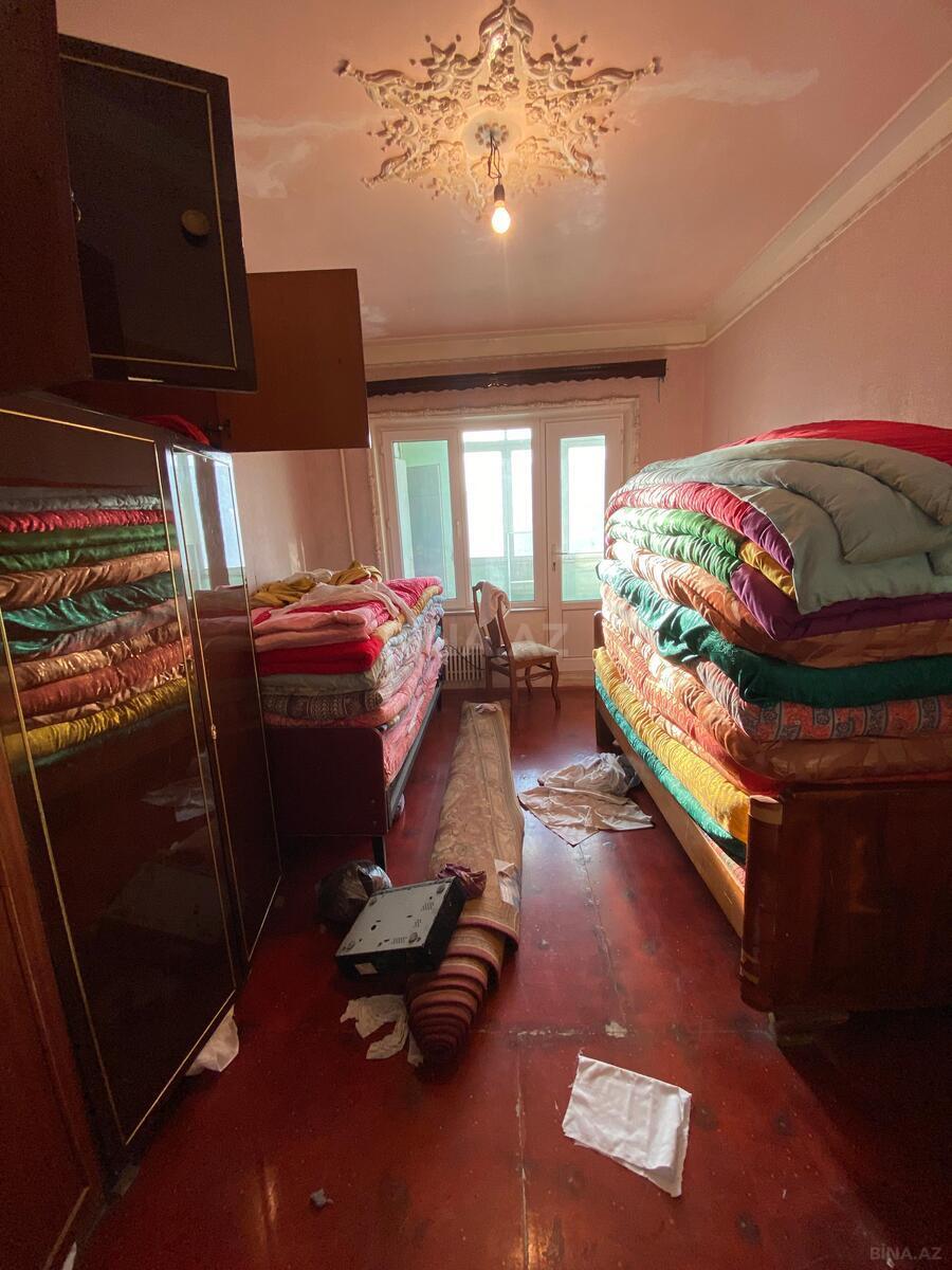 4 otaqlı Köhnə tikili, Qaraçuxur q., Bakı