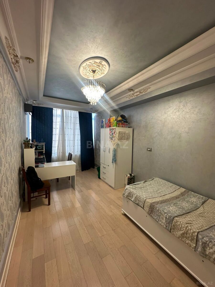 4 otaqlı Yeni tikili, Elmlər Akademiyası m., Bakı