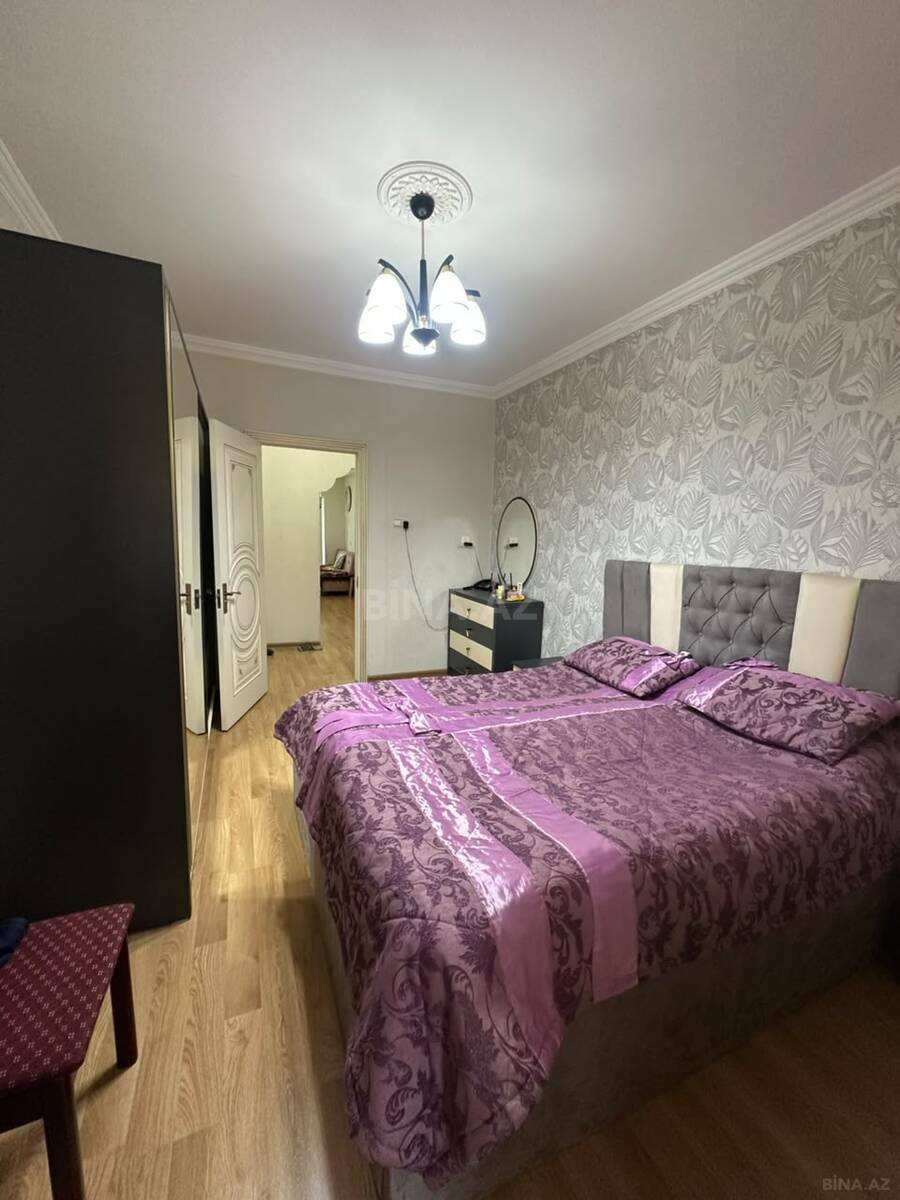 3 otaqlı Köhnə tikili, Bakıxanov q., Bakı