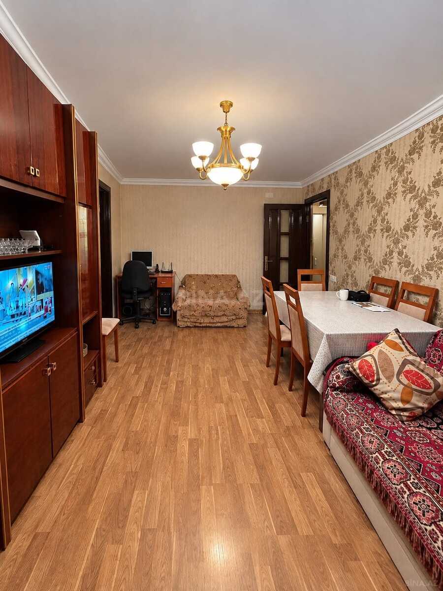 2 otaqlı Köhnə tikili, Elmlər Akademiyası m., Bakı