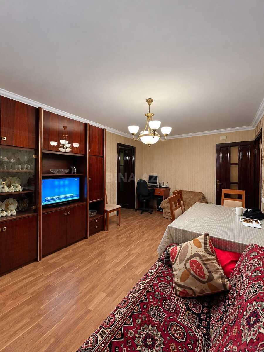 2 otaqlı Köhnə tikili, Elmlər Akademiyası m., Bakı